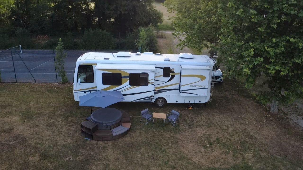 2005 Newmar Scottsdale 3201 Motorhome