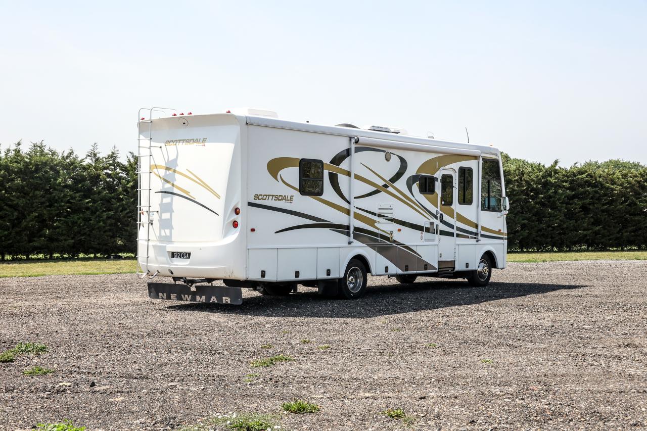 2005 Newmar Scottsdale 3201 Motorhome