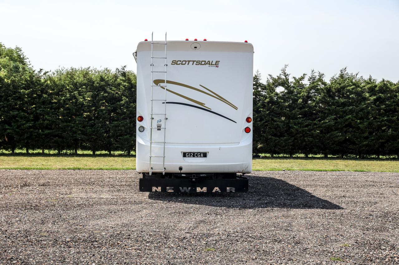 2005 Newmar Scottsdale 3201 Motorhome