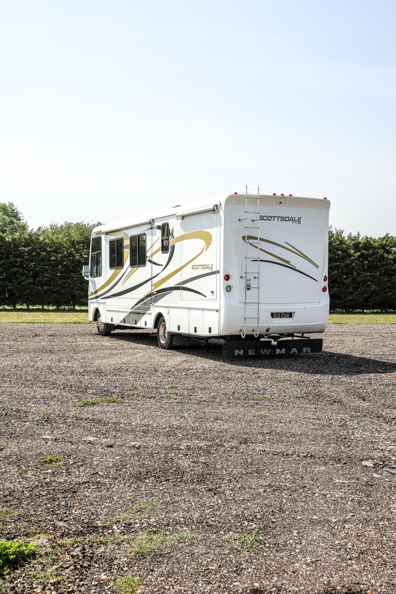 2005 Newmar Scottsdale 3201 Motorhome