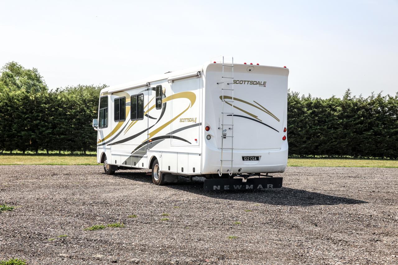 2005 Newmar Scottsdale 3201 Motorhome
