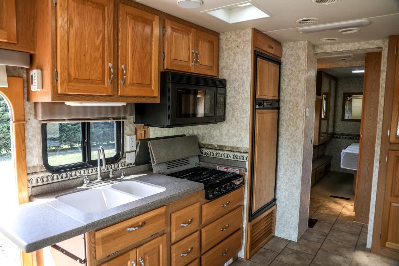 2005 Newmar Scottsdale 3201 Motorhome