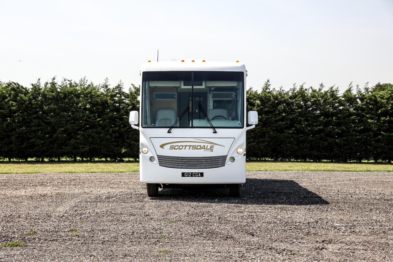 2005 Newmar Scottsdale 3201 Motorhome