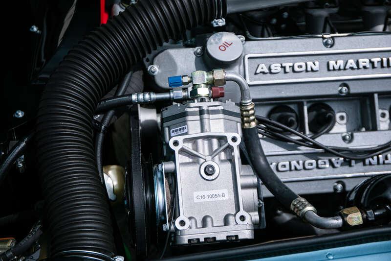 1974 Aston Martin V8 SERIES 3