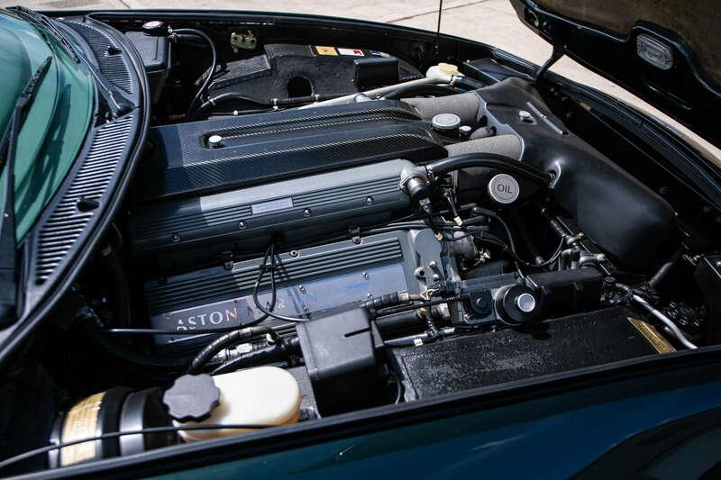 1998 Aston Martin V8 COUPE AUTO