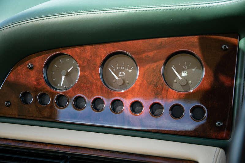 1998 Aston Martin V8 COUPE AUTO