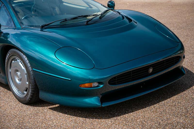 1994 Jaguar XJ 220