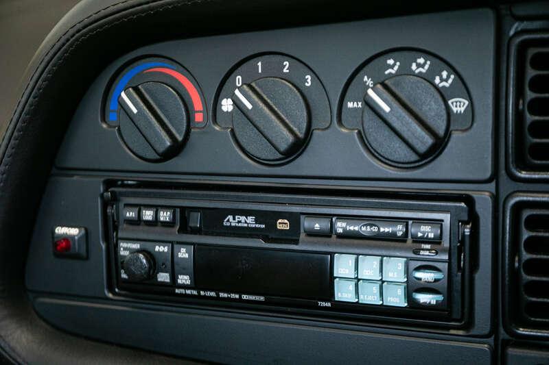1994 Jaguar XJ 220