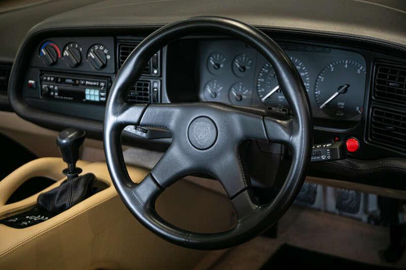 1994 Jaguar XJ 220