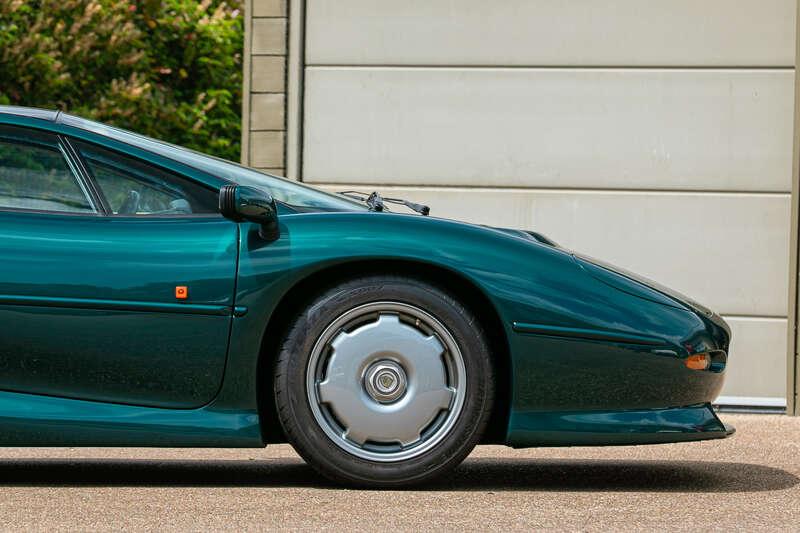 1994 Jaguar XJ 220
