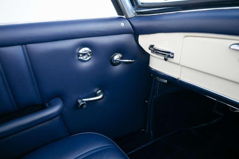 Mercedes - Benz 190SL