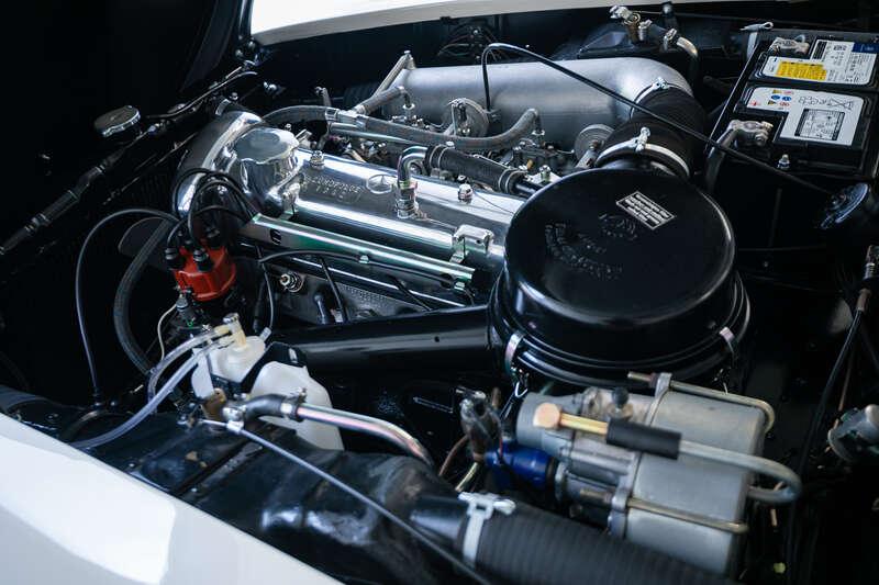 Mercedes - Benz 190SL