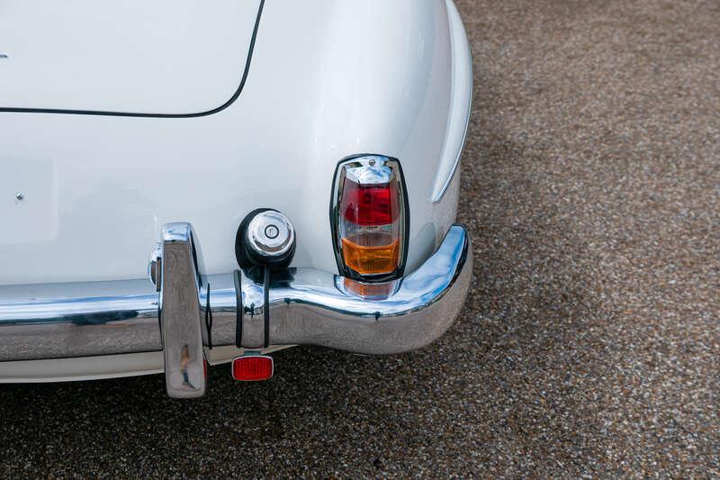 Mercedes - Benz 190SL