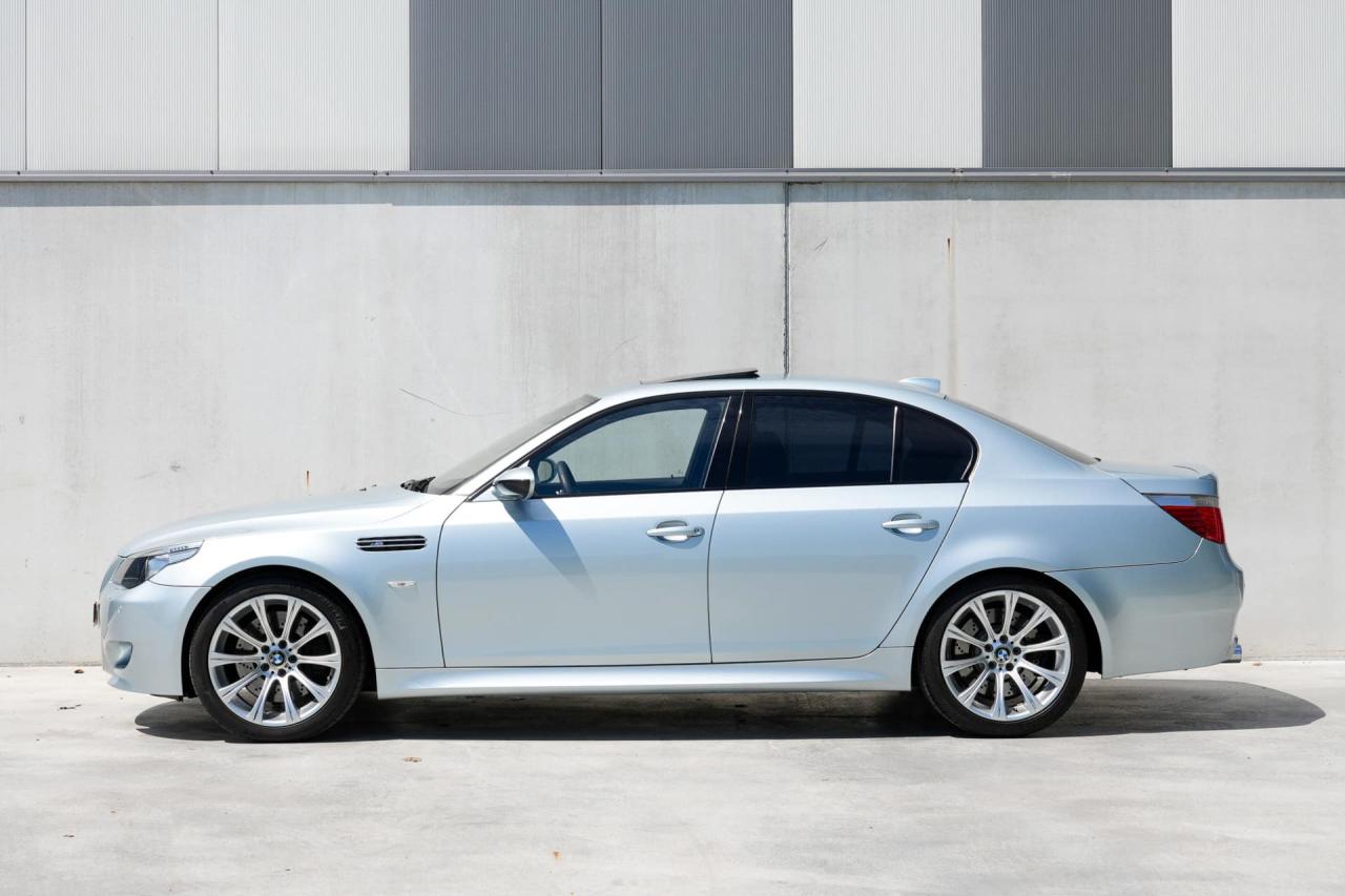 2005 BMW E60 M5