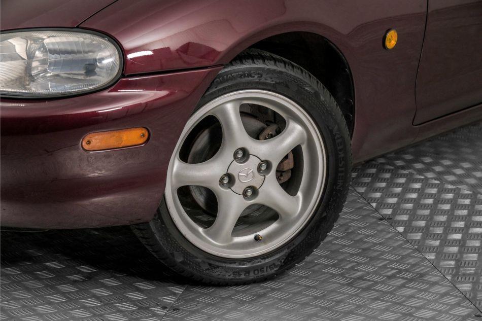 2000 Mazda MX-5