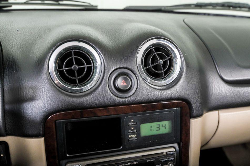 2000 Mazda MX-5