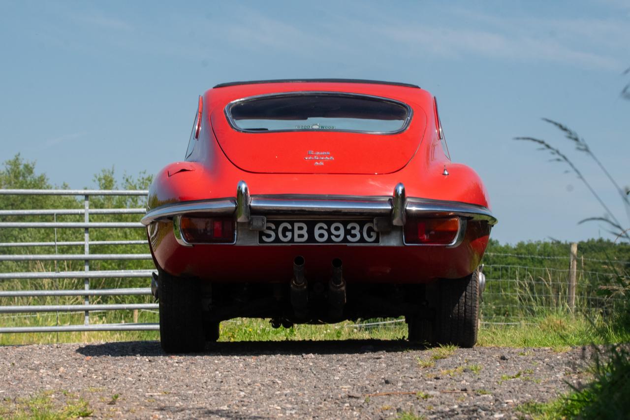 1969 Jaguar E-Type Series II Fixedhead Coupe 2+2