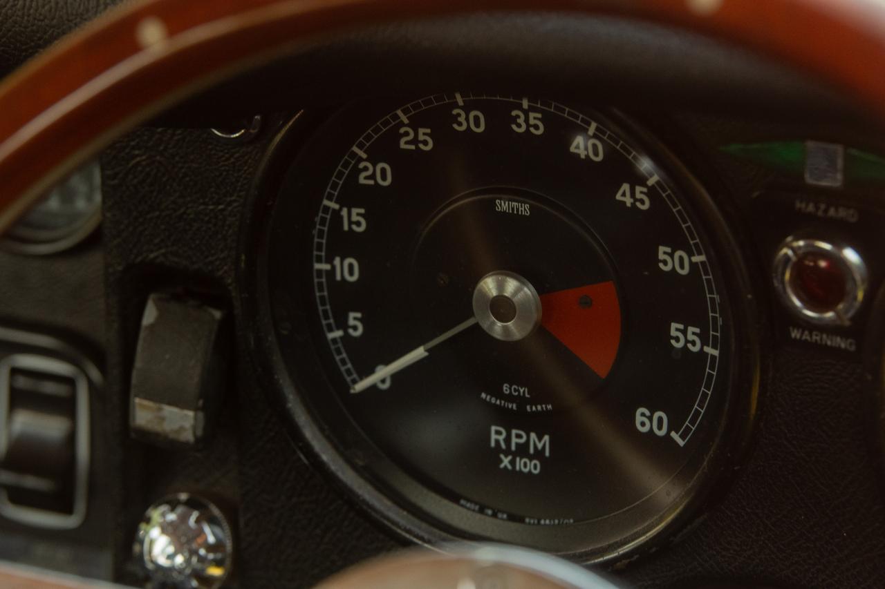 1969 Jaguar E-Type Series II Fixedhead Coupe 2+2