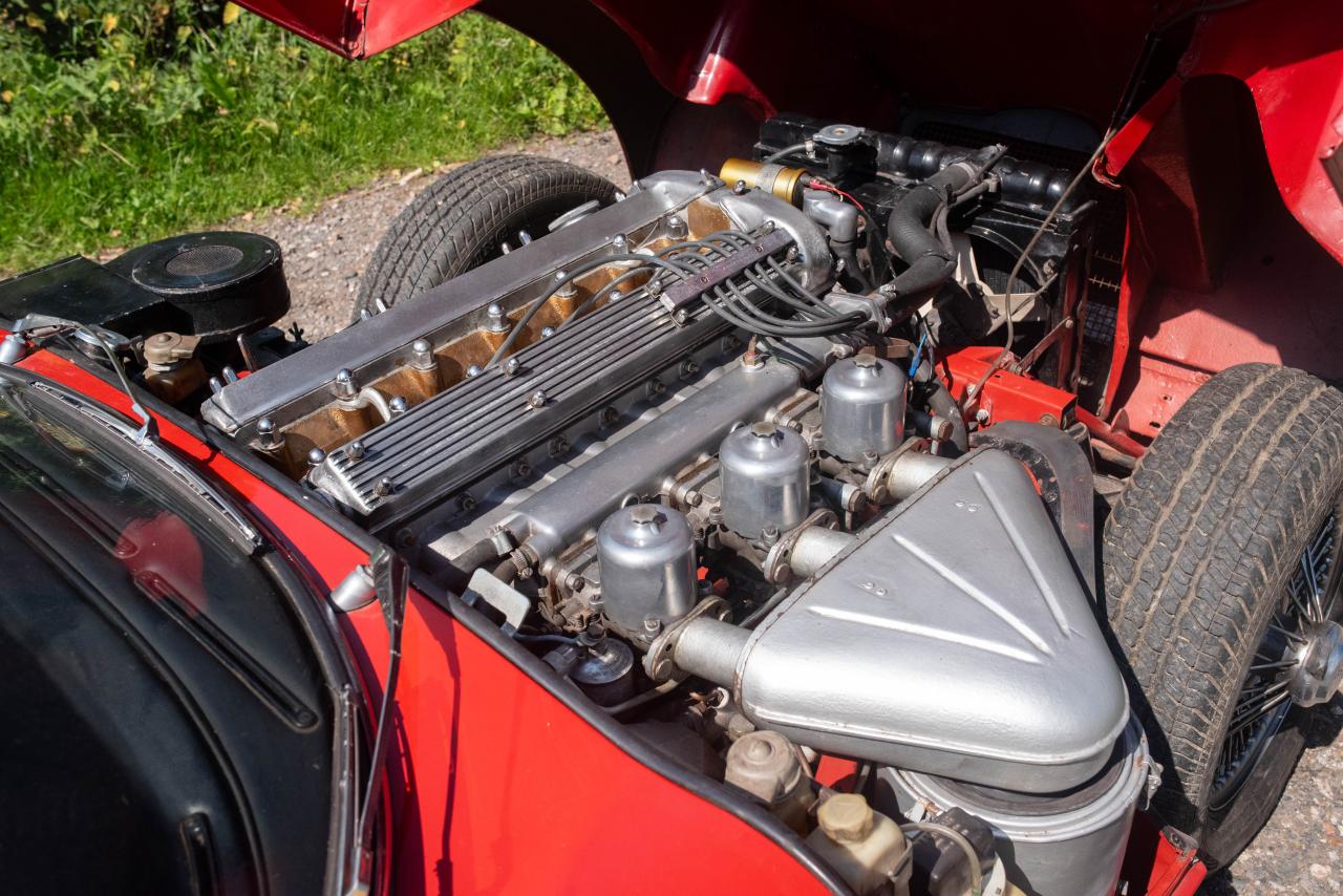 1969 Jaguar E-Type Series II Fixedhead Coupe 2+2
