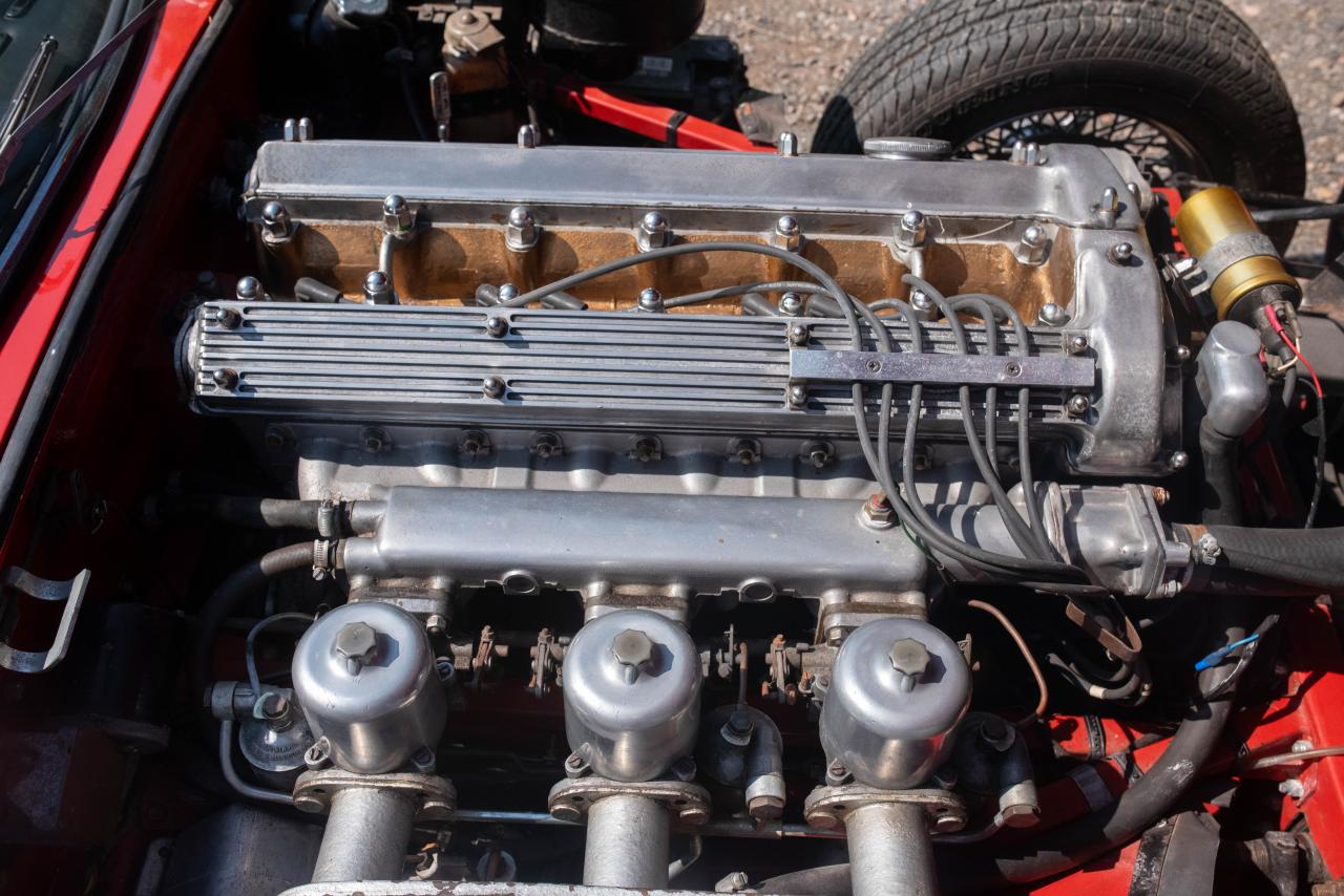 1969 Jaguar E-Type Series II Fixedhead Coupe 2+2