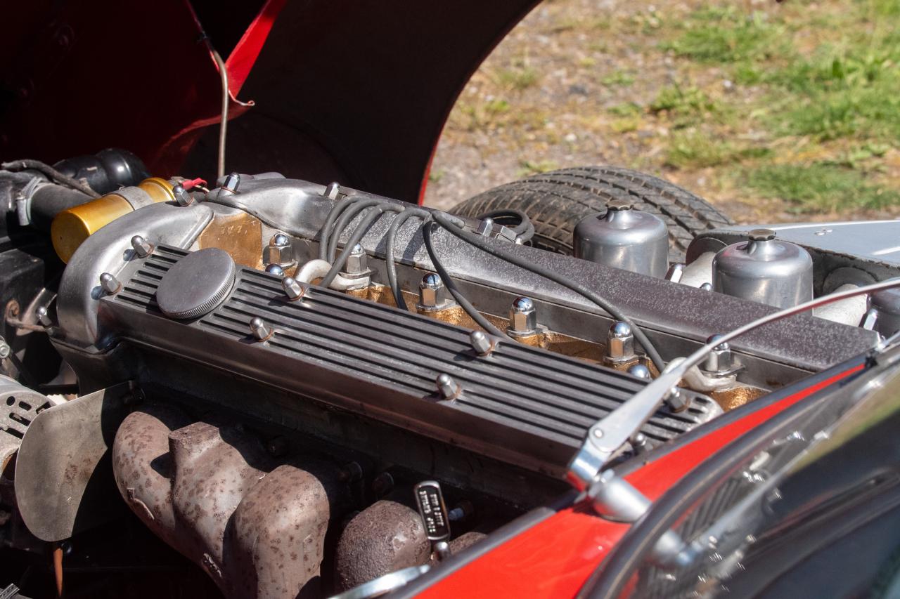 1969 Jaguar E-Type Series II Fixedhead Coupe 2+2