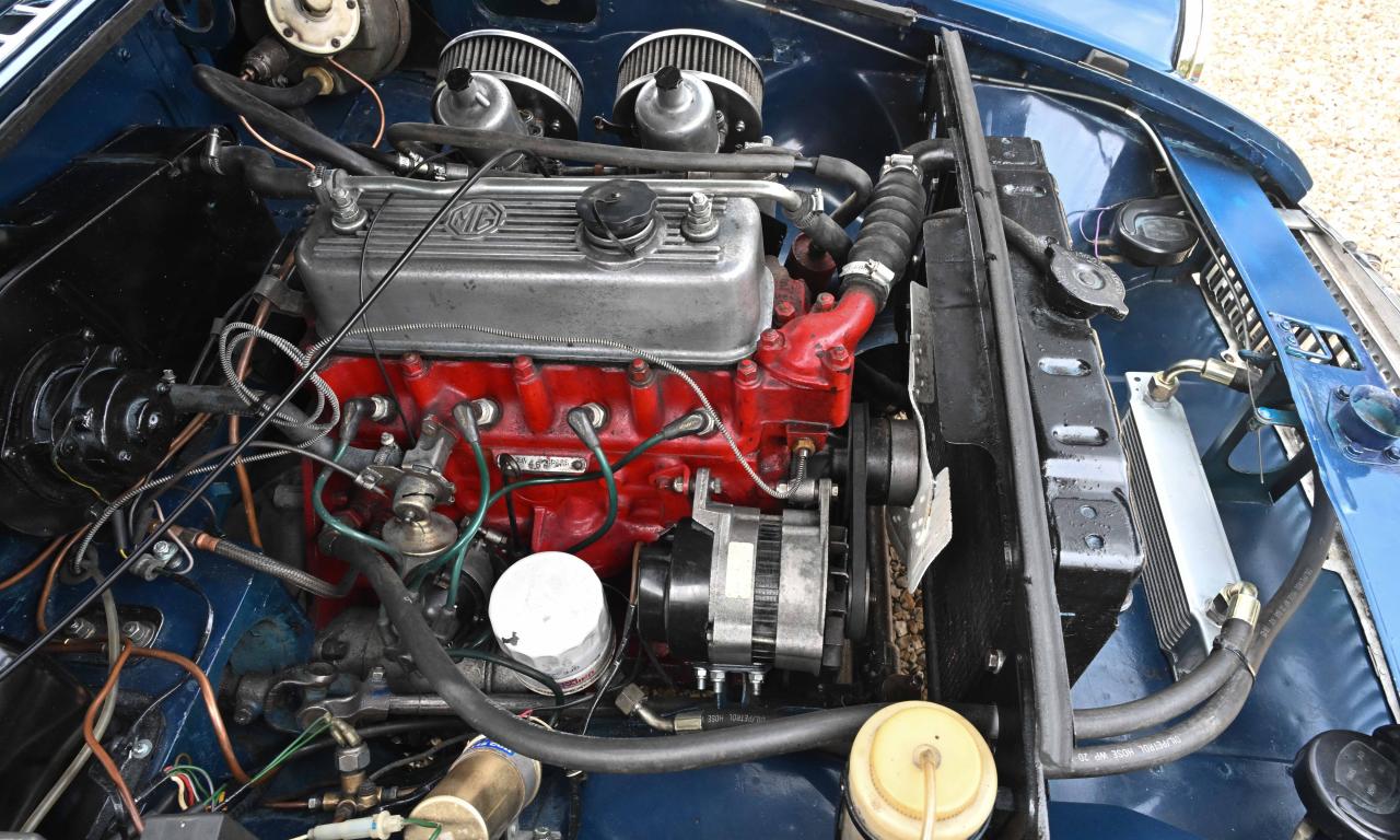 1972 MG B Roadster
