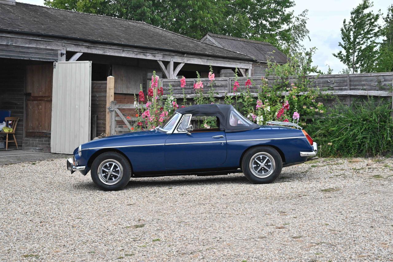1972 MG B Roadster