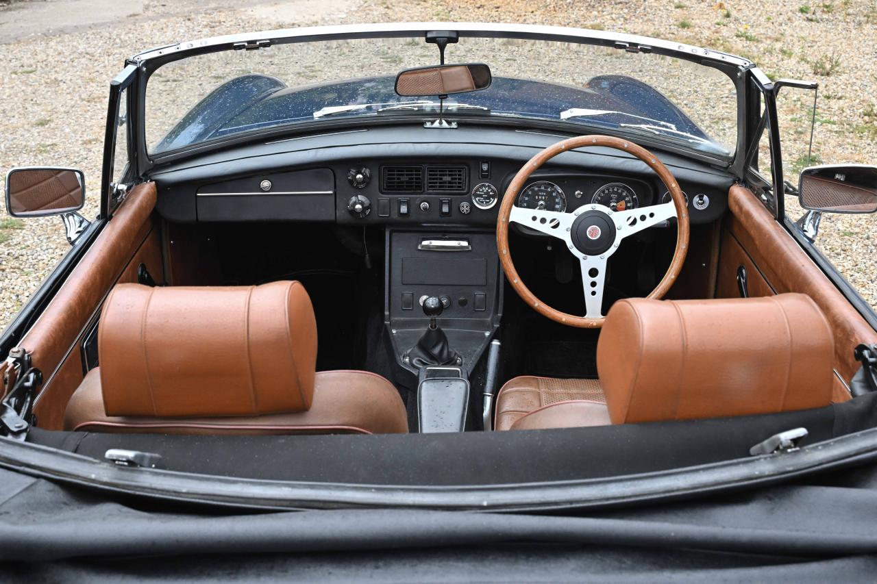 1972 MG B Roadster