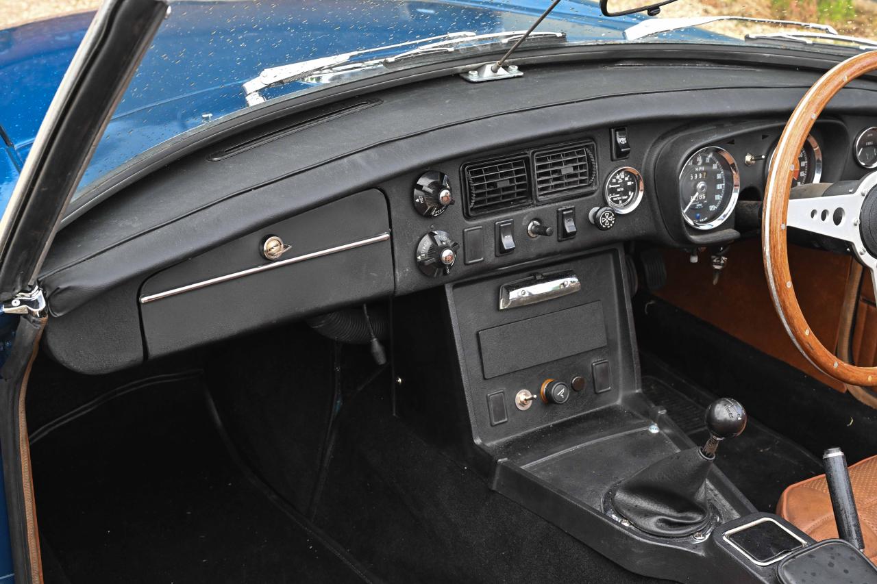 1972 MG B Roadster