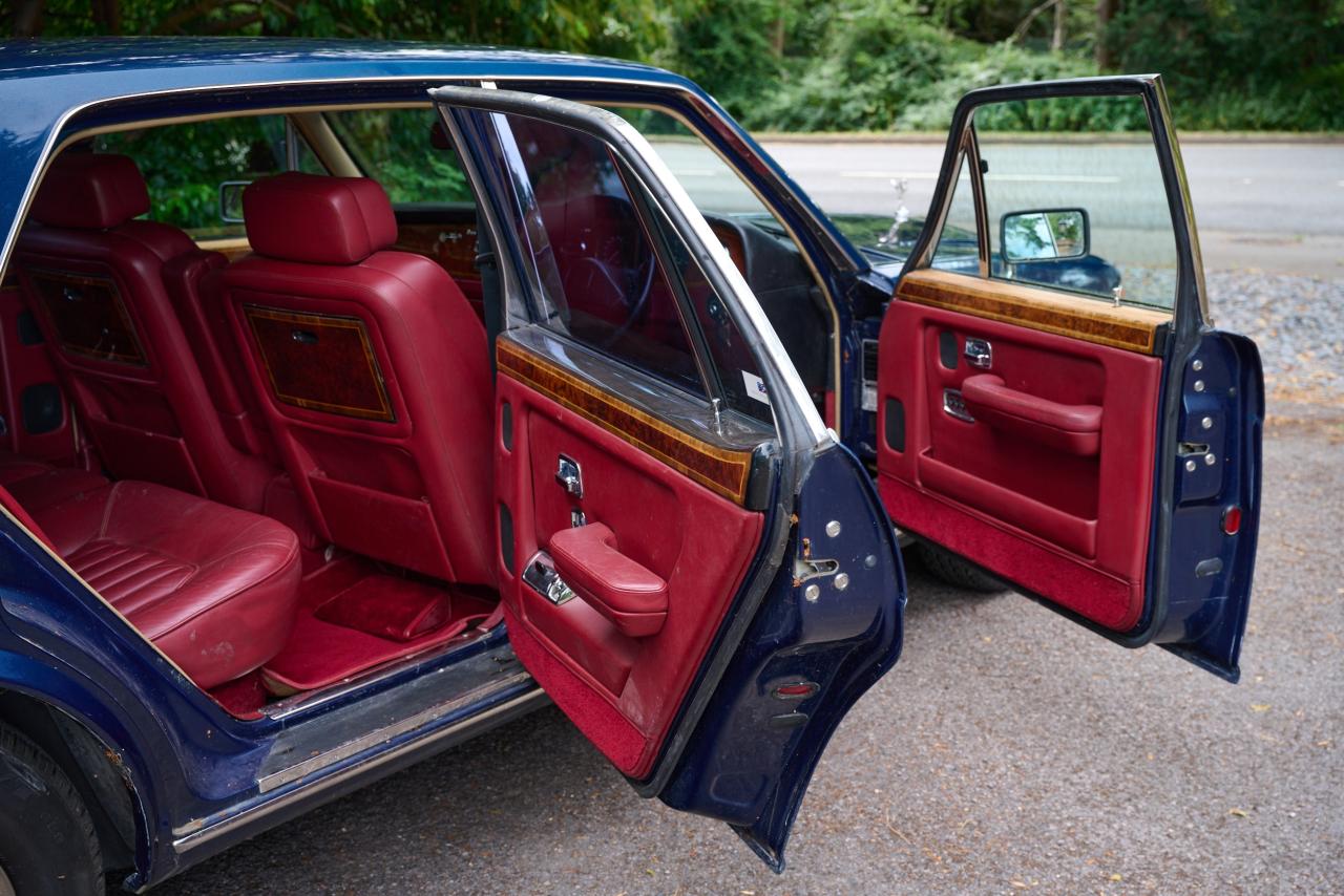1990 Rolls - Royce Silver Spur 2