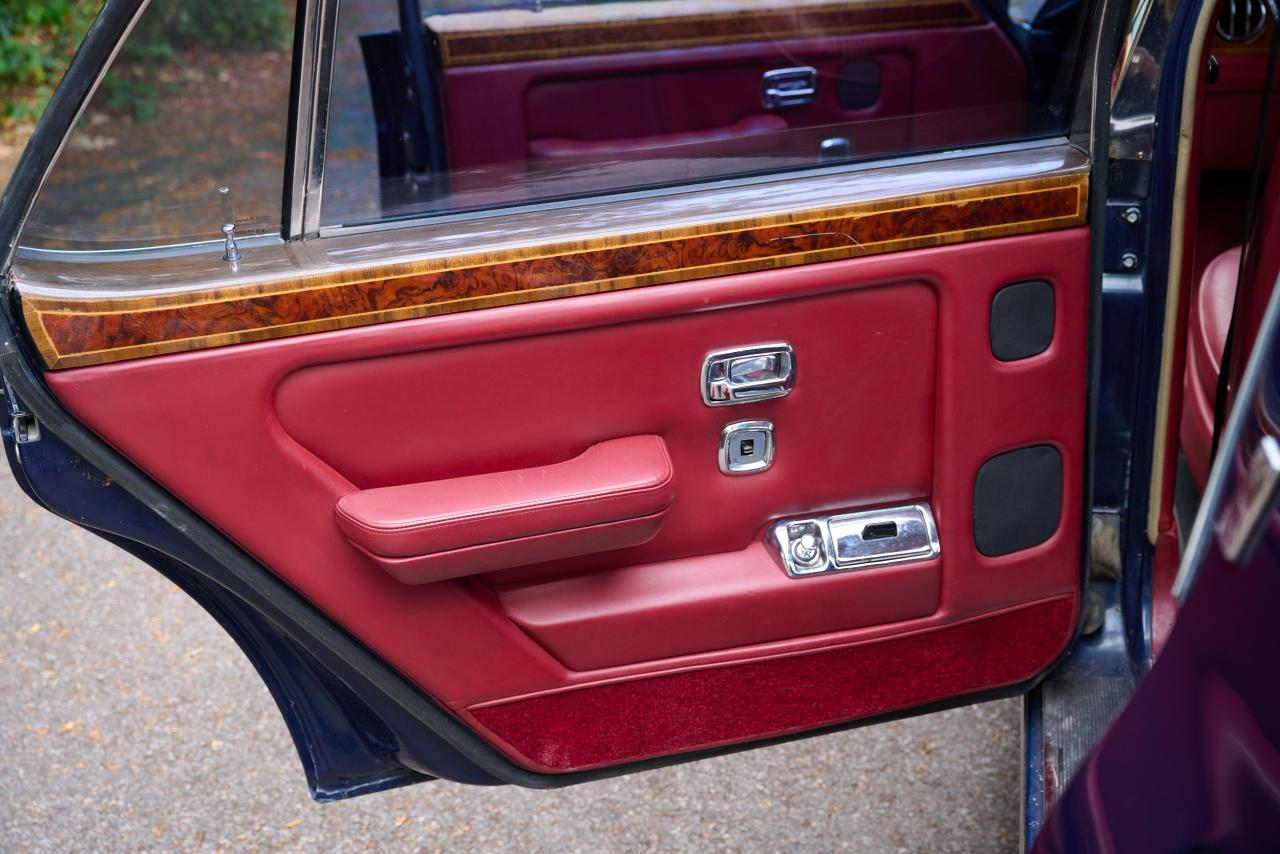 1990 Rolls - Royce Silver Spur 2