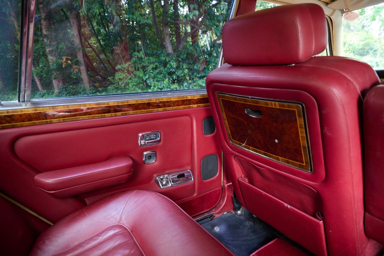 1990 Rolls - Royce Silver Spur 2