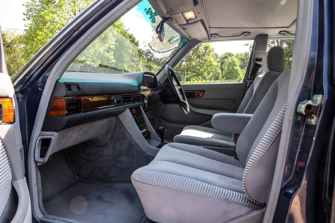 1985 Mercedes - Benz 500 SE (W126)