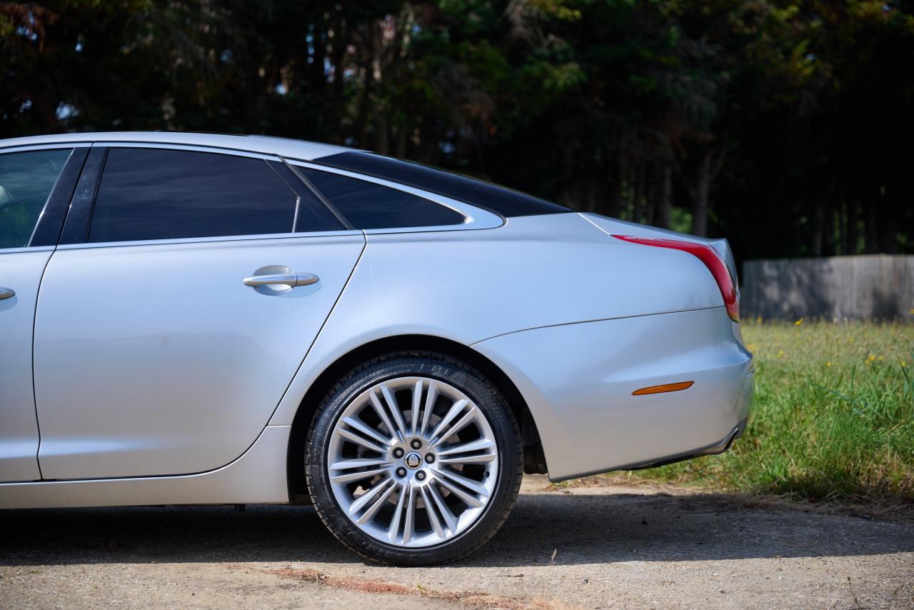 2012 Jaguar XJ Portfolio V8