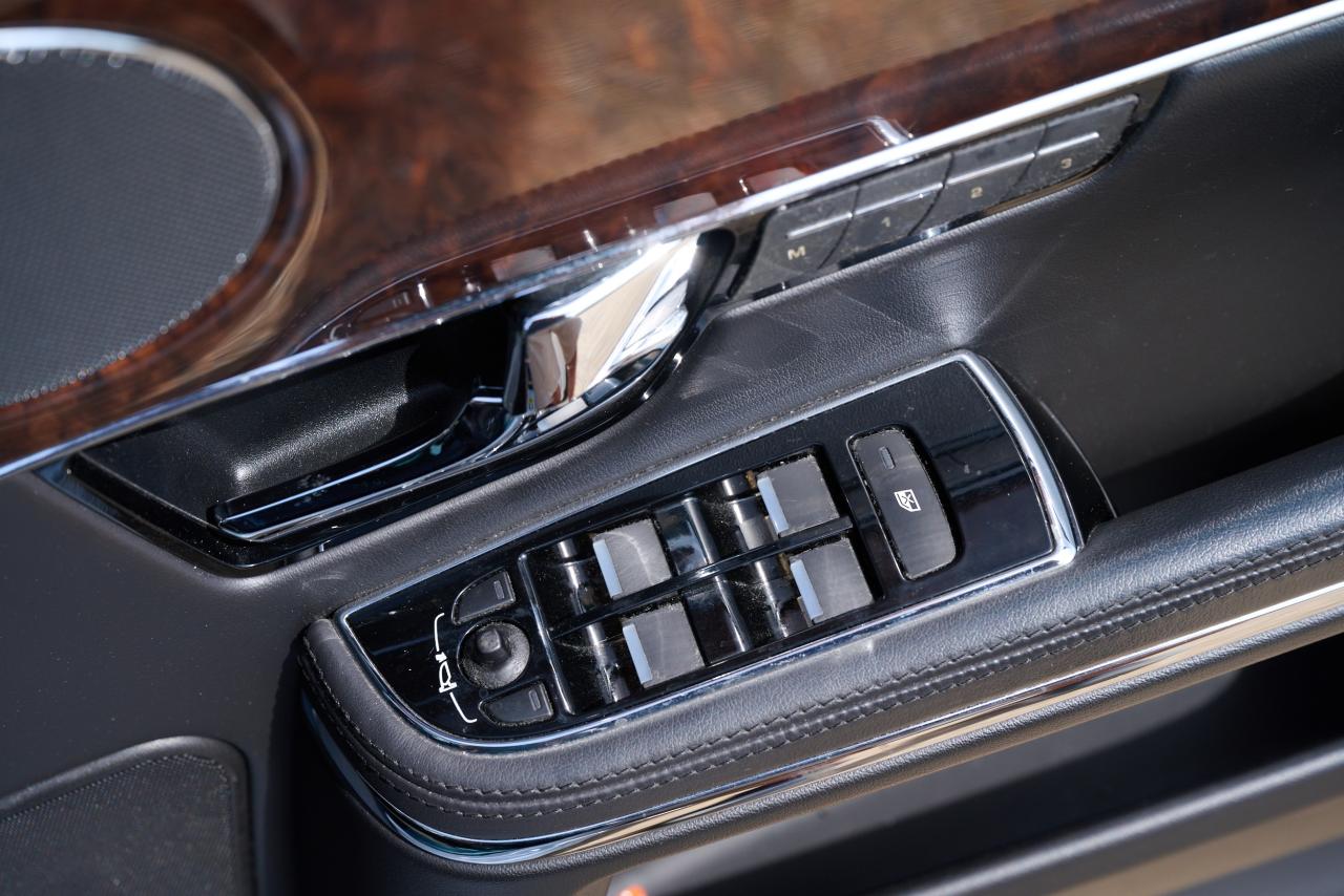 2012 Jaguar XJ Portfolio V8