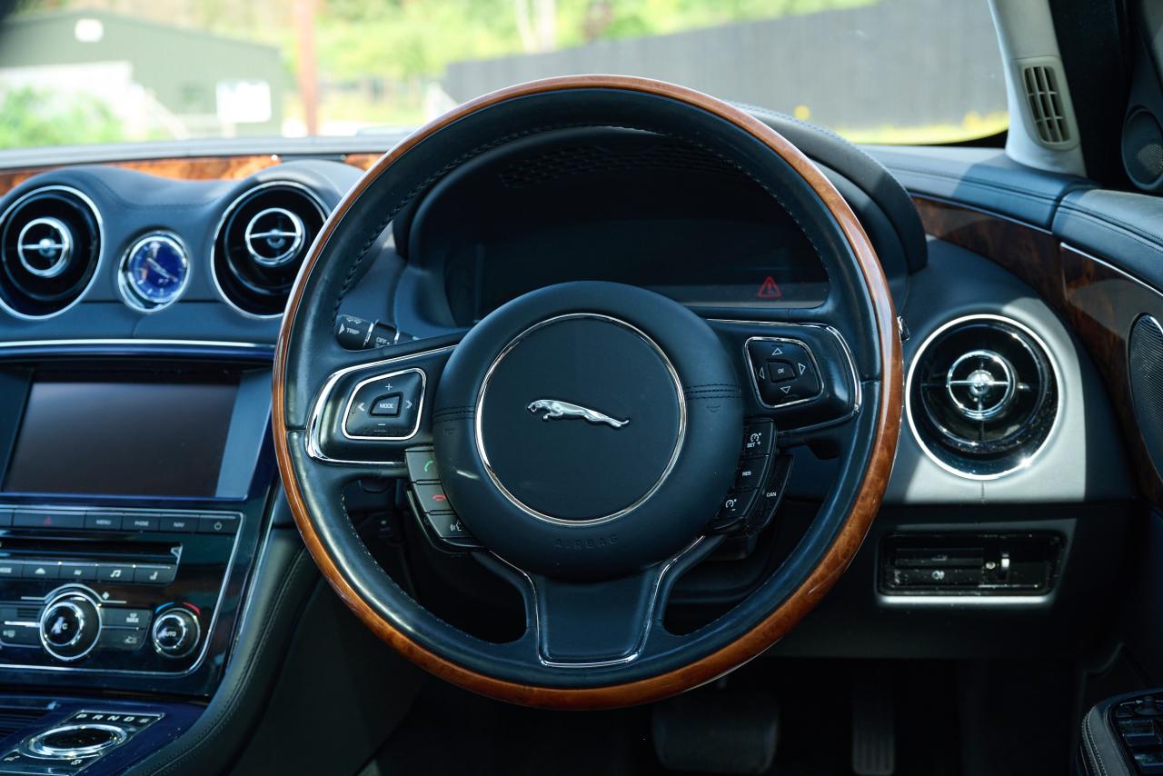 2012 Jaguar XJ Portfolio V8