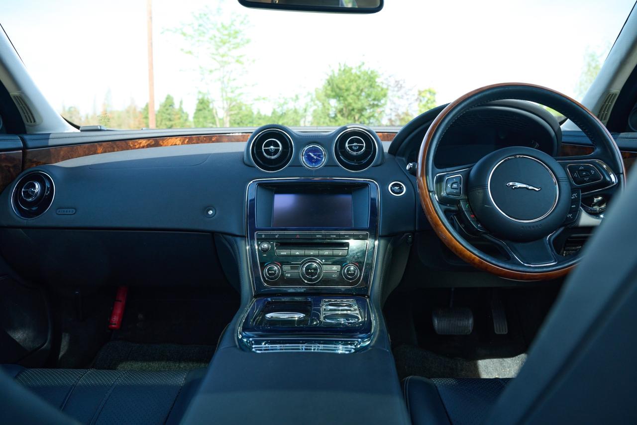 2012 Jaguar XJ Portfolio V8