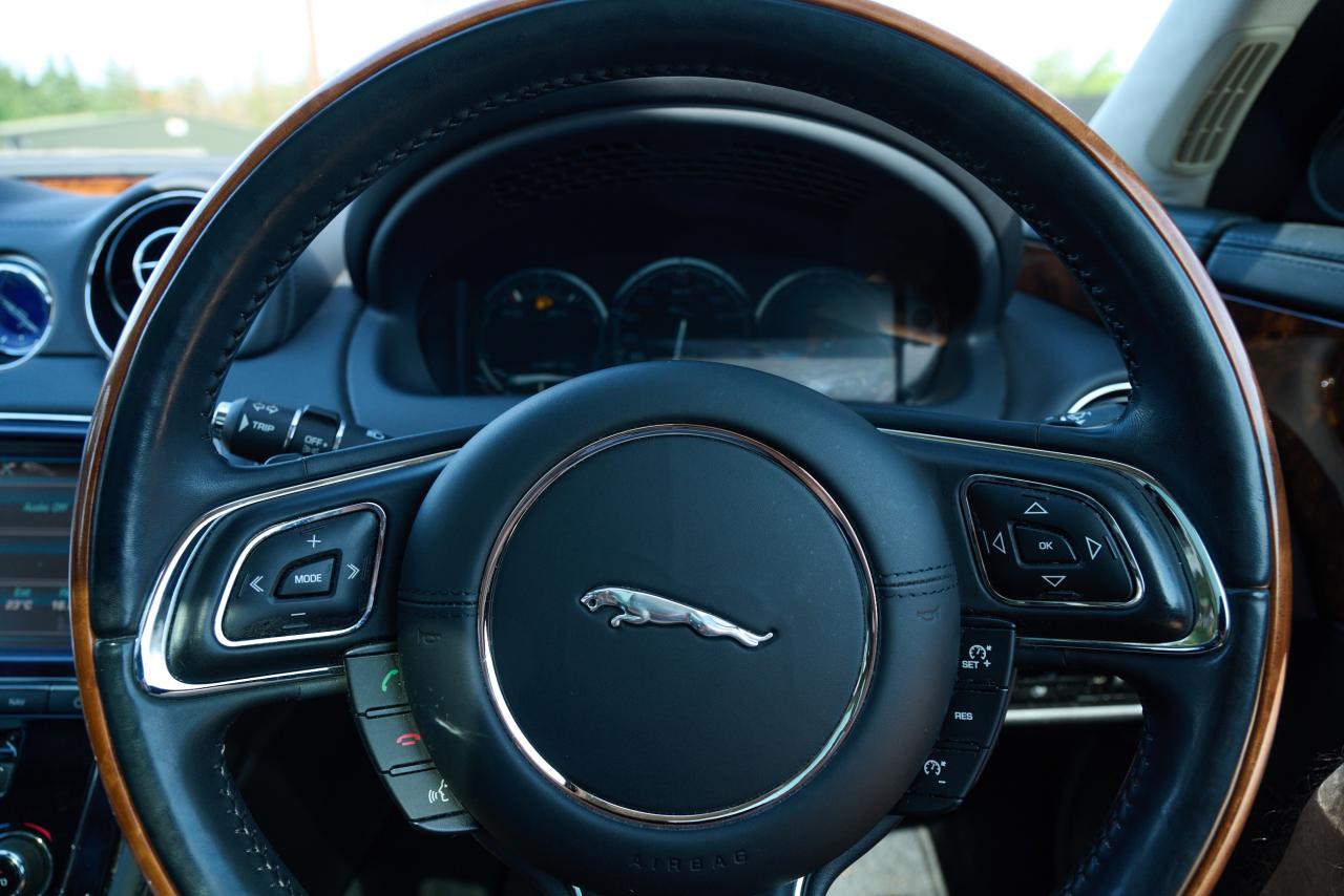 2012 Jaguar XJ Portfolio V8