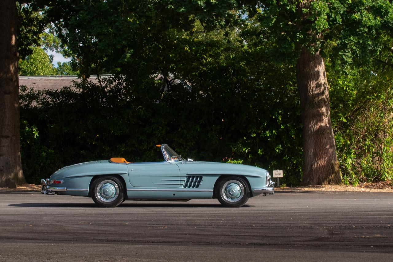 1957 Mercedes - Benz 300 SL Roadster