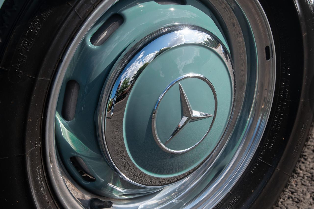 1957 Mercedes - Benz 300 SL Roadster