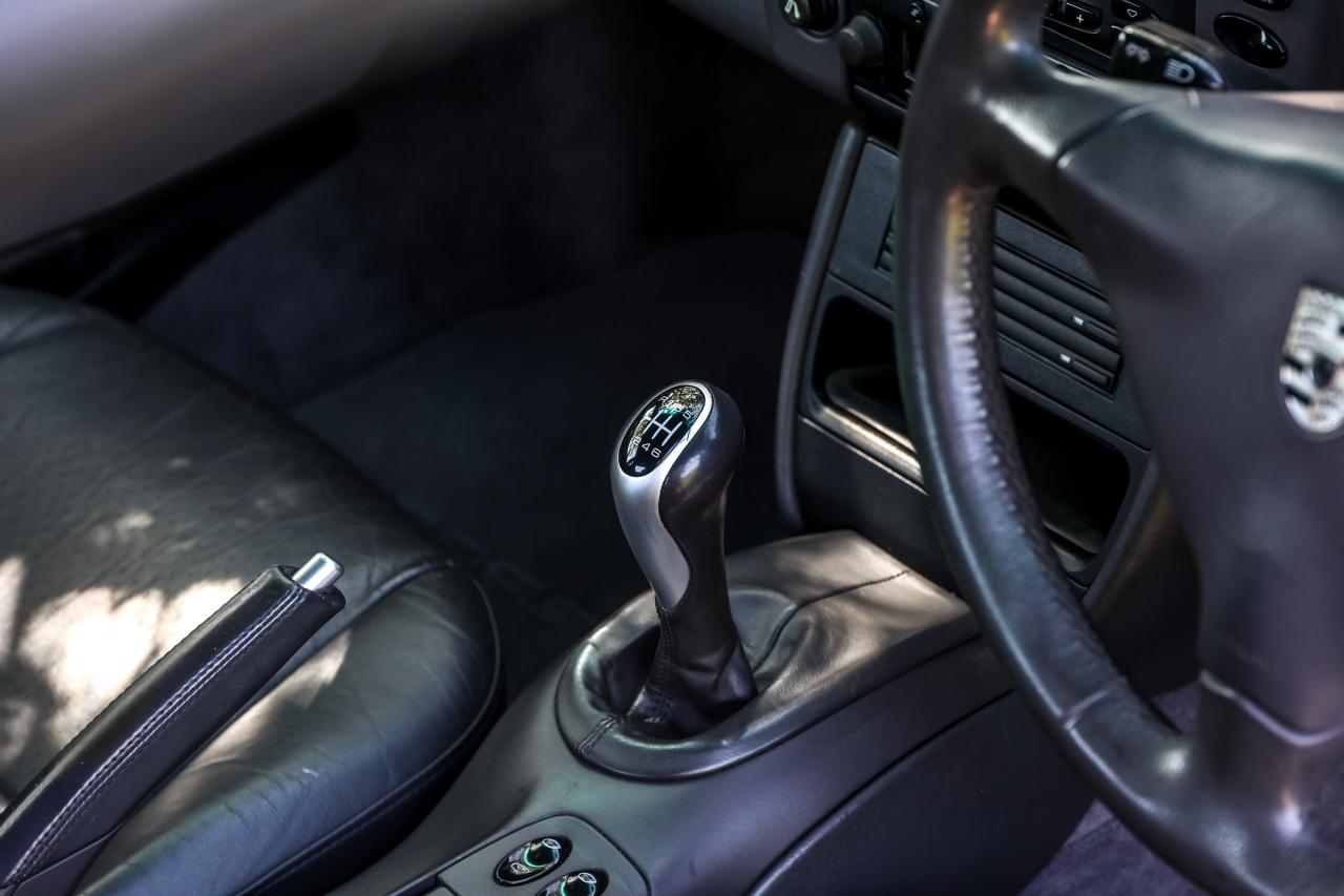 1999 Porsche 911/996 Carrera 4