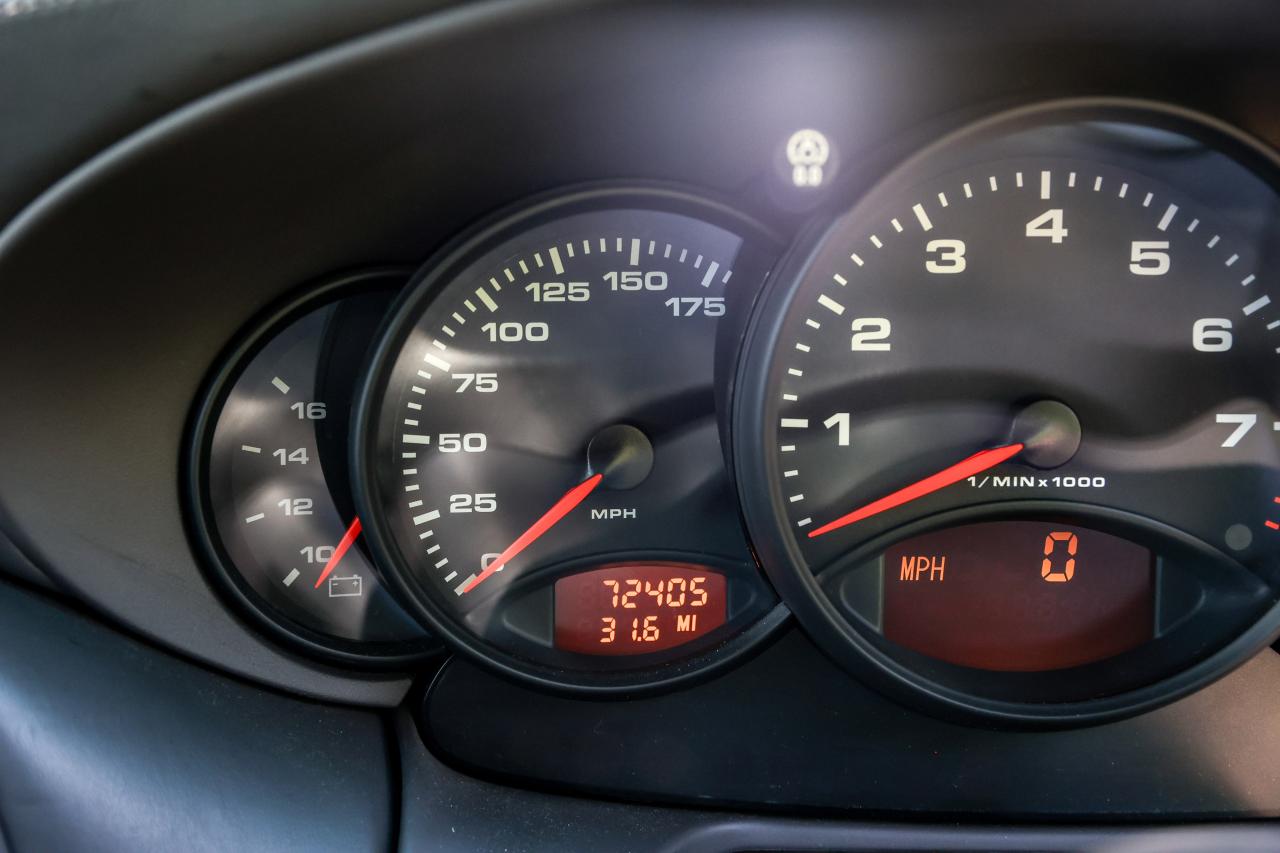 1999 Porsche 911/996 Carrera 4