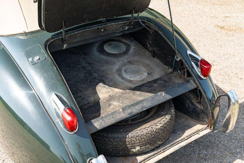 1954 Jaguar XK120 DROPHEAD