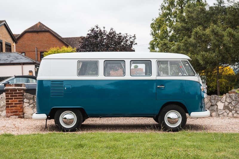 1966 Volkswagen TYPE 2 T1 SPLIT SCREEN CAMPER DEVON CARAVETTE