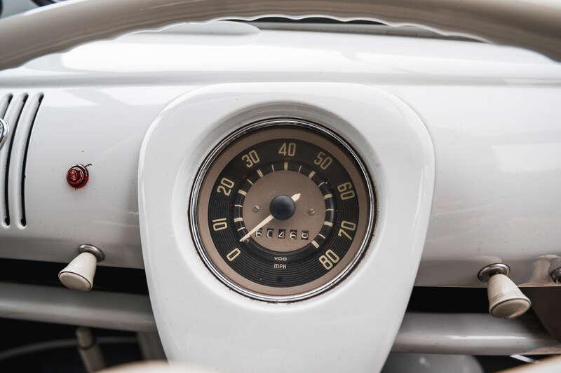1966 Volkswagen TYPE 2 T1 SPLIT SCREEN CAMPER DEVON CARAVETTE