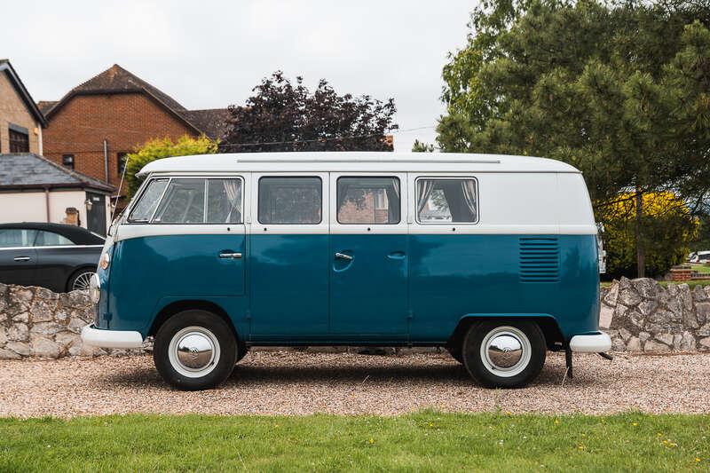 1966 Volkswagen TYPE 2 T1 SPLIT SCREEN CAMPER DEVON CARAVETTE