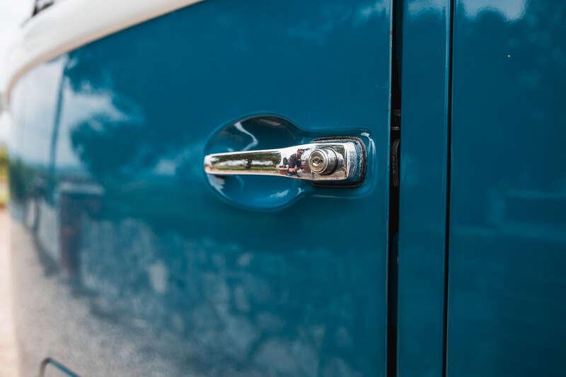 1966 Volkswagen TYPE 2 T1 SPLIT SCREEN CAMPER DEVON CARAVETTE