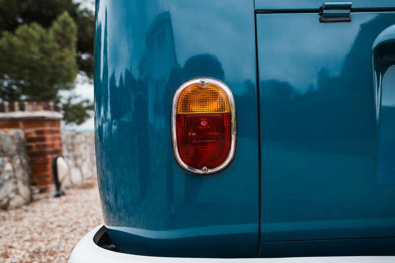 1966 Volkswagen TYPE 2 T1 SPLIT SCREEN CAMPER DEVON CARAVETTE