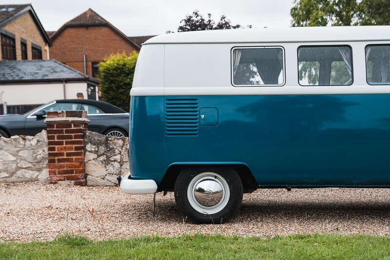 1966 Volkswagen TYPE 2 T1 SPLIT SCREEN CAMPER DEVON CARAVETTE