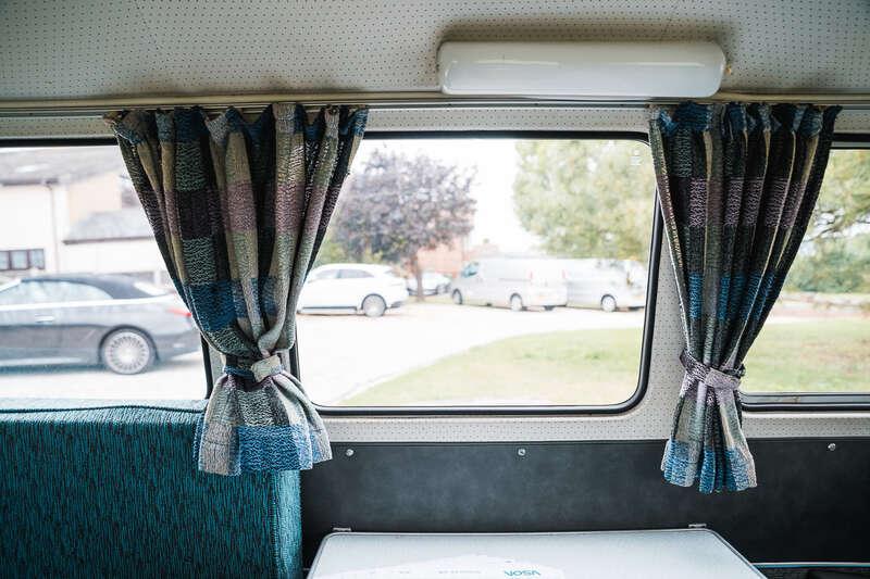 1966 Volkswagen TYPE 2 T1 SPLIT SCREEN CAMPER DEVON CARAVETTE